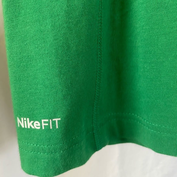 Nike Dri Fit Men’s Large - Picture 5 of 5